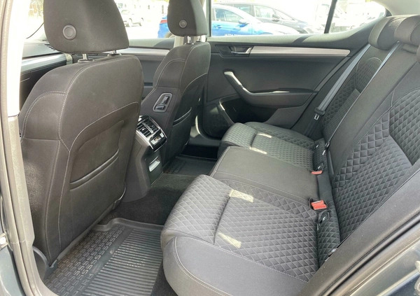 Skoda Superb cena 89900 przebieg: 85163, rok produkcji 2019 z Pyskowice małe 497